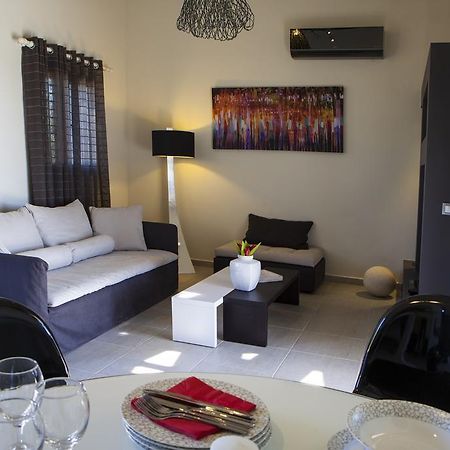 סבורונטה Villa Lefteris מראה חיצוני תמונה